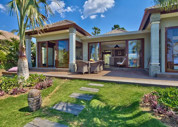Relax Bali Resort, Diving & Spa, Ocean Front Resort Tulamben