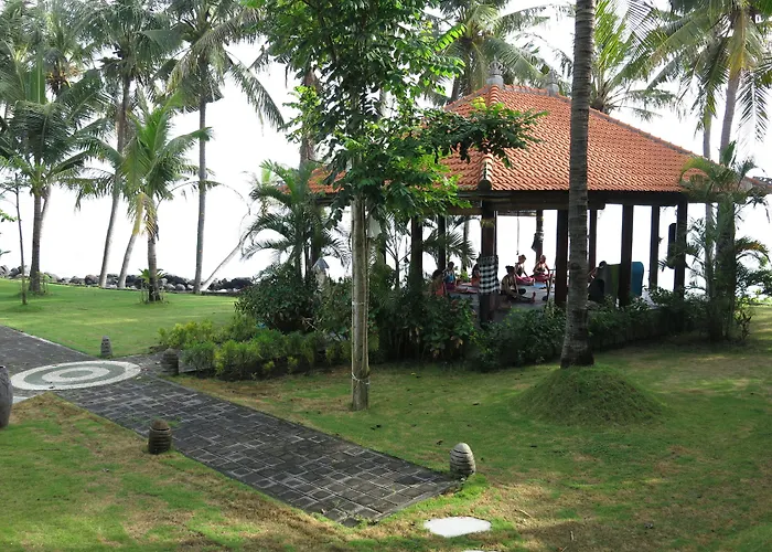 Relax Bali Resort, Diving & Spa, Ocean Front Туламбен
