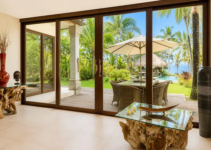 Курортный комплекс Relax Bali Resort, Diving & Spa, Ocean Front Туламбен