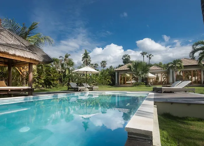 Курортный комплекс Relax Bali Resort, Diving & Spa, Ocean Front Туламбен